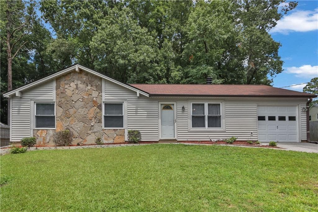 3 bedroom, 2 bathroom, 1,313 sq ft single family residence under contract at 2425 Rhoanoke Drive, Duluth, GA 30096