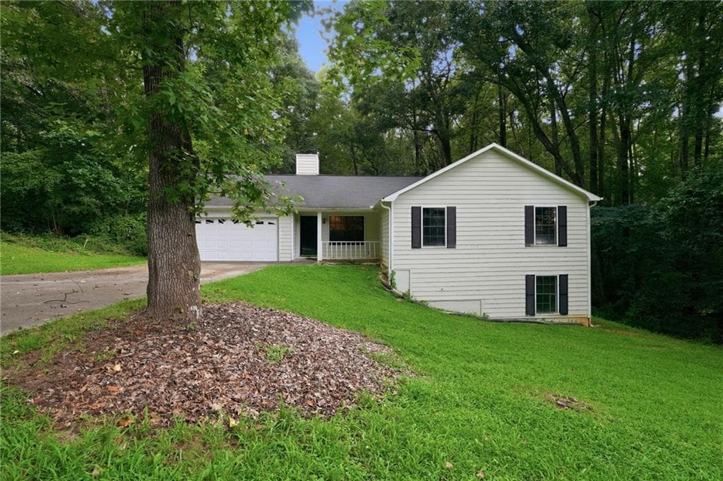 3 bedroom, 2 bathroom, 2,603 sq ft single family residence for sale at 3971 Woodbridge Drive, Snellville, GA 30039