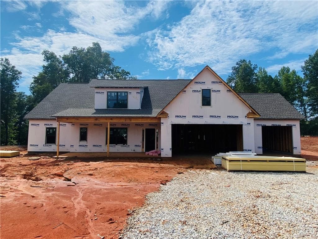 4 bedroom, 4 bathroom, 3,042 sq ft single family residence under contract at 1509 Willowbend Place, Monroe, GA 30655