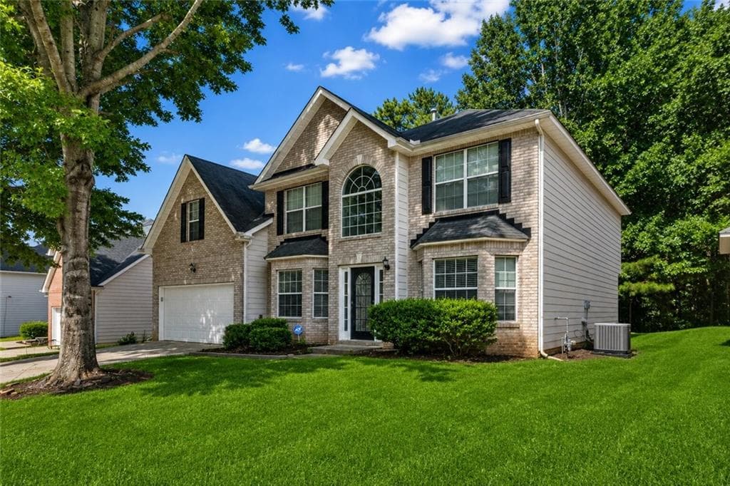5 bedroom, 3 bathroom, 3,268 sq ft single family residence for sale at 2871 Chilhowee Drive, Atlanta, GA 30331
