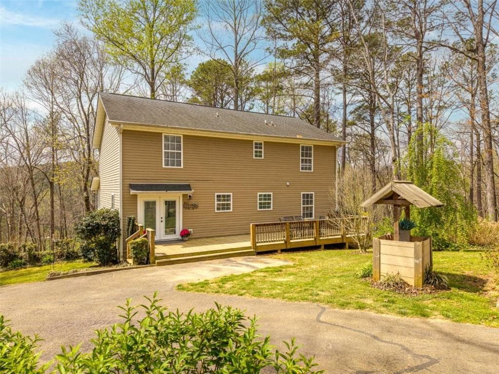 5 bedroom, 4 bathroom, 3,696 sq ft single family residence for sale at 134 Nicholson Lane, Talking Rock, GA 30175