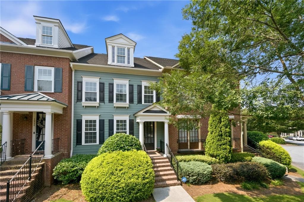 3 bedroom, 3 bathroom, 2,068 sq ft townhouse for sale at 1258 Discover Green Lane, Mableton, GA 30126