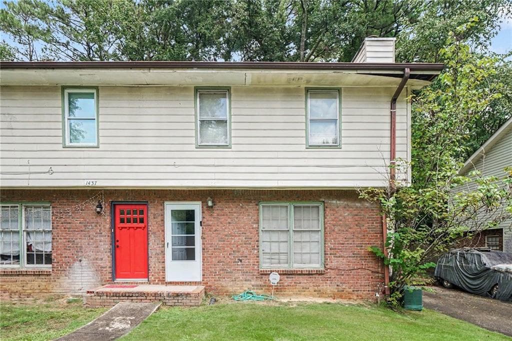 3 bedroom, 2 bathroom, 626 sq ft townhouse for sale at 1435 Forest Villa Drive, Conyers, GA 30012