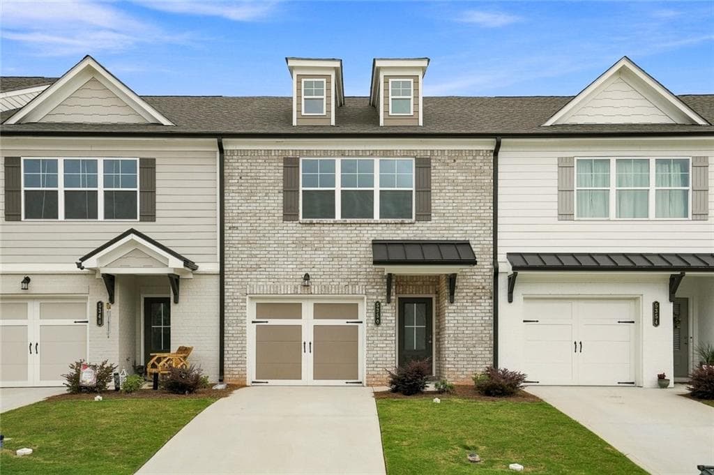 3 bedroom, 3 bathroom, 2,084 sq ft townhouse for sale at 5350 Fox Den Road, Oakwood, GA 30566