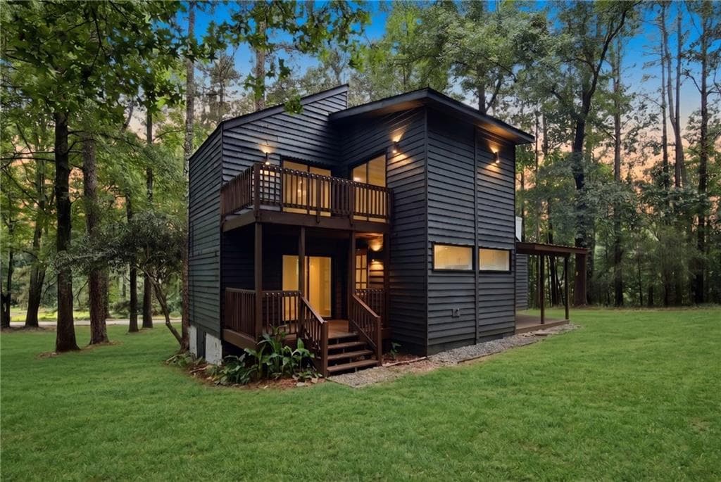 3 bedroom, 3 bathroom, 1,582 sq ft single family residence under contract at 720 Twin Pines Road, Covington, GA 30014