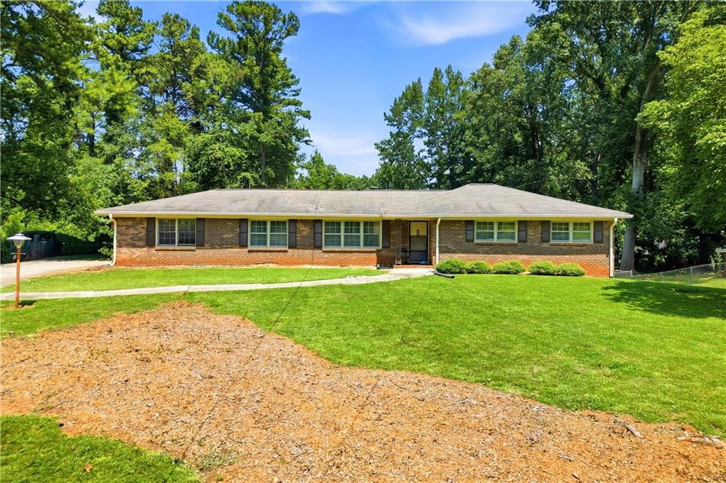3 bedroom, 2 bathroom, 1,785 sq ft single family residence for sale at 4335 Newcastle Circle, Lithonia, GA 30038