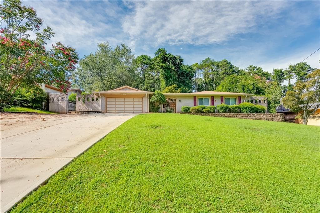 3 bedroom, 3 bathroom, 4,182 sq ft single family residence under contract at 3914 Sable Drive, Stone Mountain, GA 30083