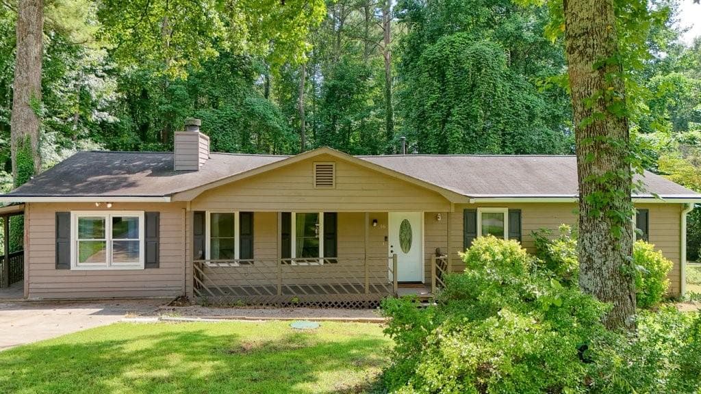3 bedroom, 2 bathroom, 1,558 sq ft single family residence for sale at 16 Allen Lane, Dallas, GA 30157