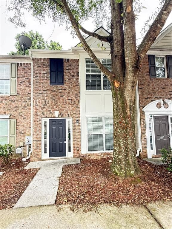 2 bedroom, 3 bathroom, 1,340 sq ft townhouse for sale at 2860 Parkway close, Lithonia, GA 30058