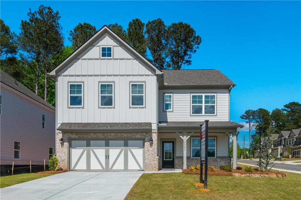 4 bedroom, 3 bathroom, 2,622 sq ft single family residence under contract at 5587 Overview Drive, Flowery Branch, GA 30542