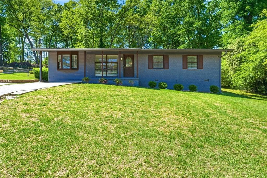 4 bedroom, 2 bathroom, 1,650 sq ft single family residence for sale at 2725 Shoreland Drive, Atlanta, GA 30331