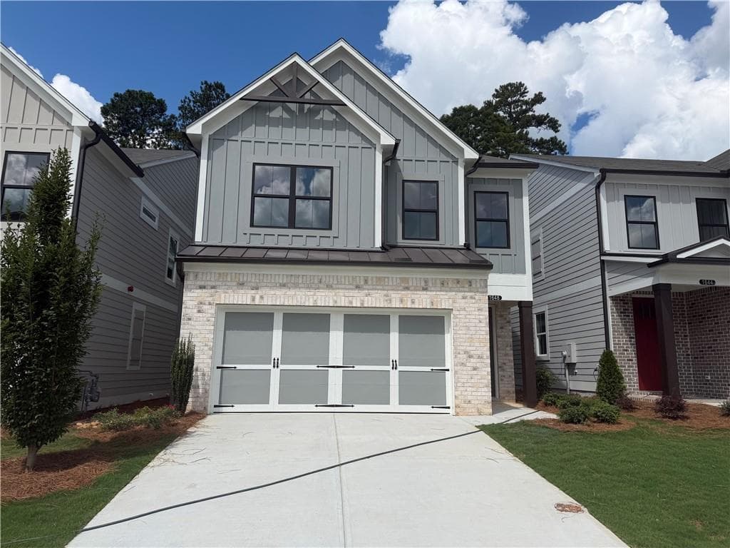 3 bedroom, 3 bathroom, 2,035 sq ft single family residence for sale at 1648 Crestcreek Court, Marietta, GA 30008