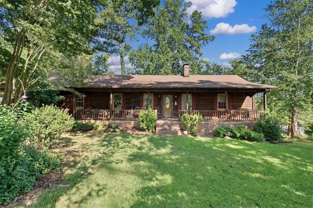 2 bedroom, 2 bathroom, 1,300 sq ft single family residence for sale at 1112 Lookout Court, Villa Rica, GA 30180