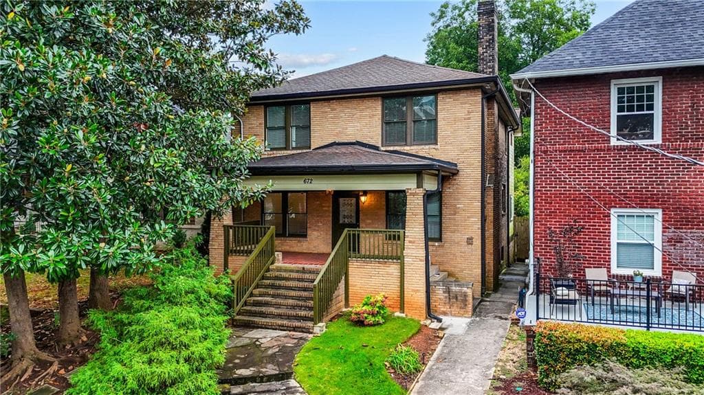 4 bedroom, 4 bathroom, 2,352 sq ft single family residence for sale at 672 Kennesaw Avenue, Atlanta, GA 30308