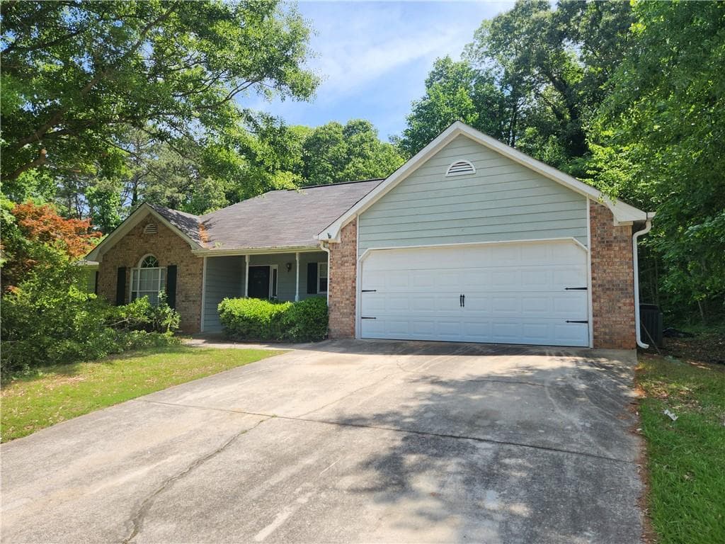 3 bedroom, 2 bathroom, 1,428 sq ft single family residence for sale at 482 Grove Hill Drive, Stockbridge, GA 30281