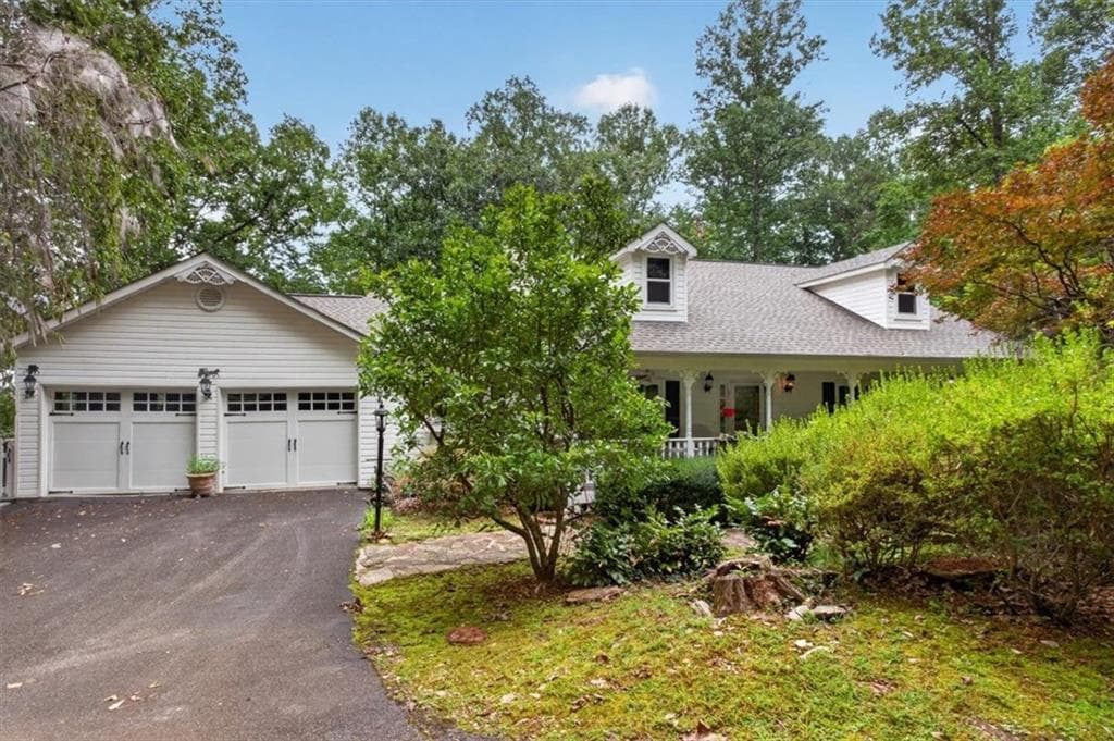 5 bedroom, 3 bathroom, 1,892 sq ft single family residence for sale at 654 Oaklands Drive, Talking Rock, GA 30175