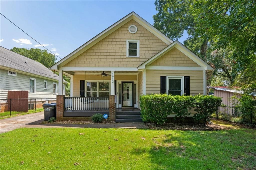 3 bedroom, 2 bathroom, 1,626 sq ft single family residence for sale at 1912 E Farris Avenue, East Point, GA 30344