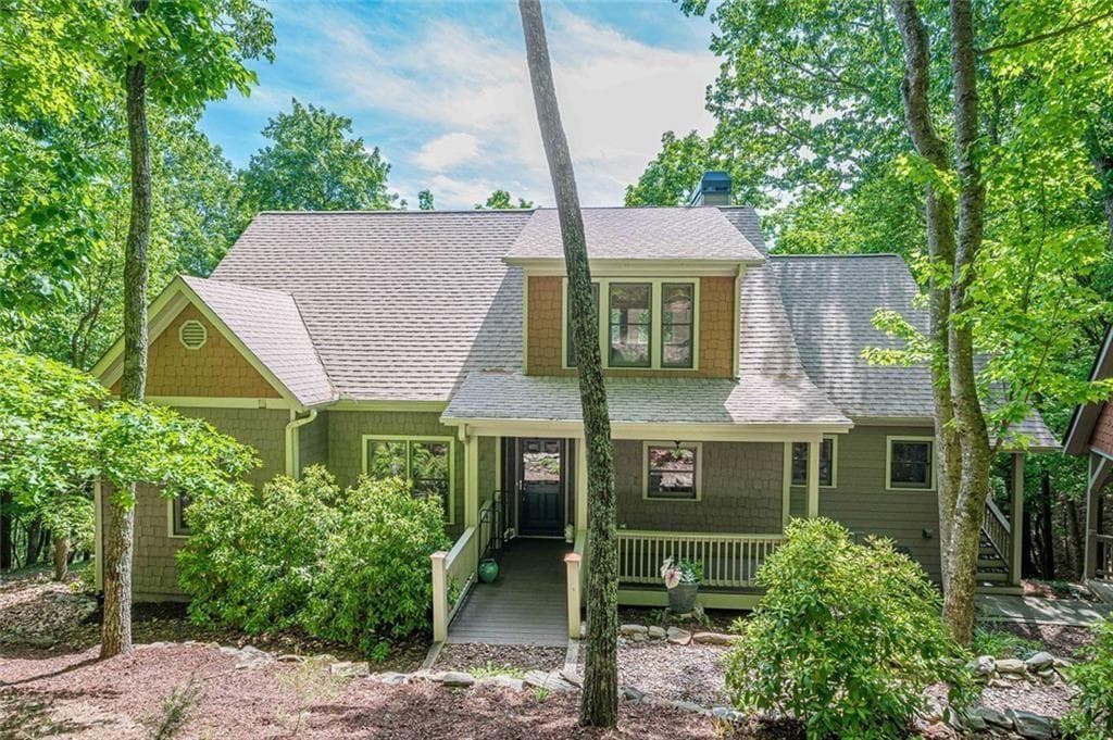 3 bedroom, 3 bathroom, 2,076 sq ft single family residence under contract at 61 Deer Run Ridge, Jasper, GA 30143