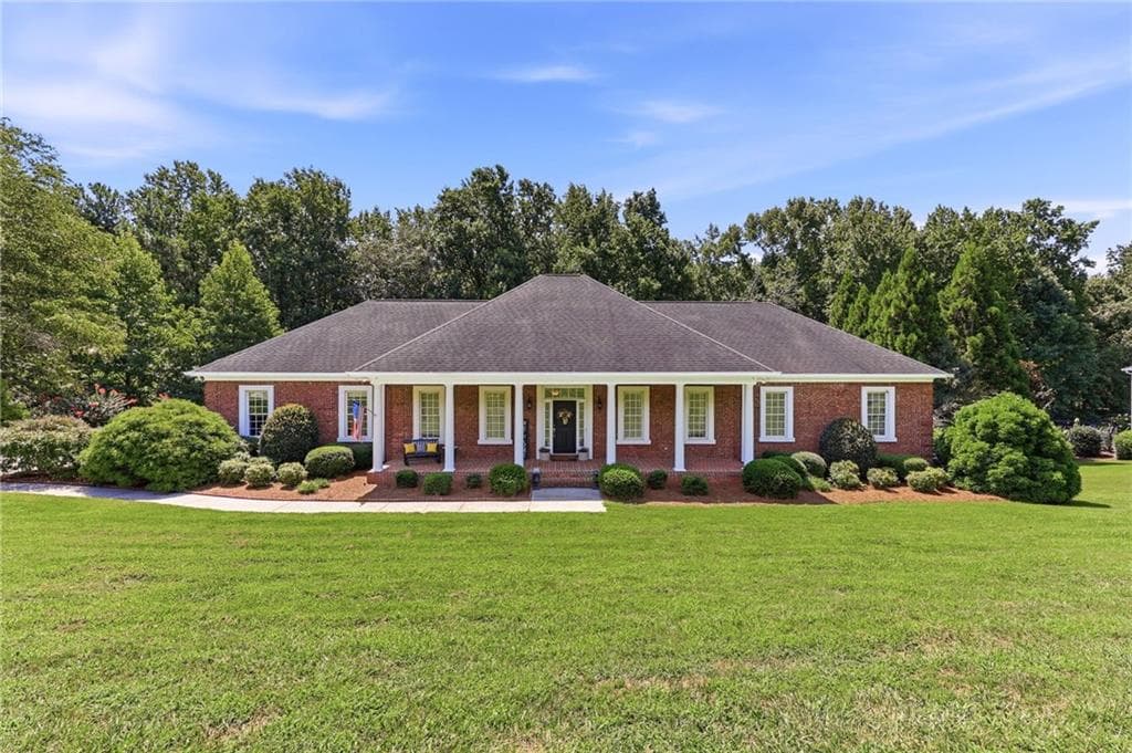 4 bedroom, 4 bathroom, 5,384 sq ft single family residence for sale at 4593 Montclair Circle, Gainesville, GA 30506