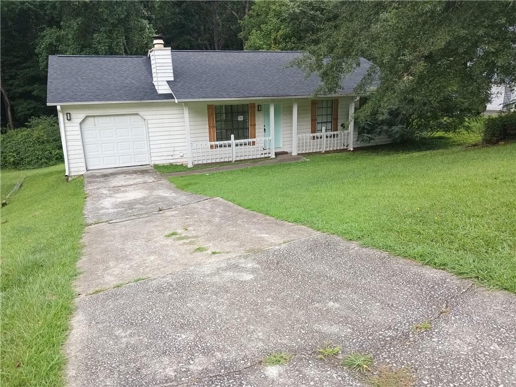 3 bedroom, 2 bathroom, 1,272 sq ft single family residence for sale at 1063 Salisbury Trail, Riverdale, GA 30296
