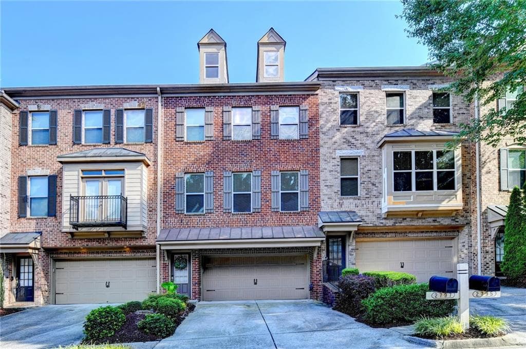 3 bedroom, 4 bathroom, 2,253 sq ft townhouse for sale at 2797 Laurel Valley Trail, Buford, GA 30519