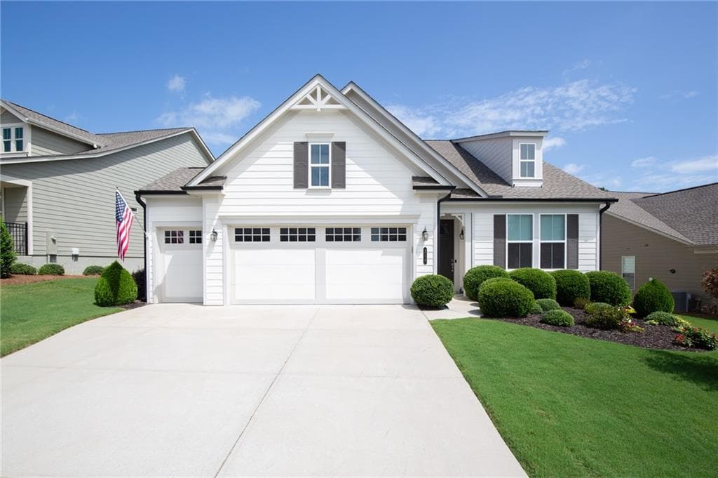 215 Silver Court, Hoschton, GA 30548 — most recent listing photo
