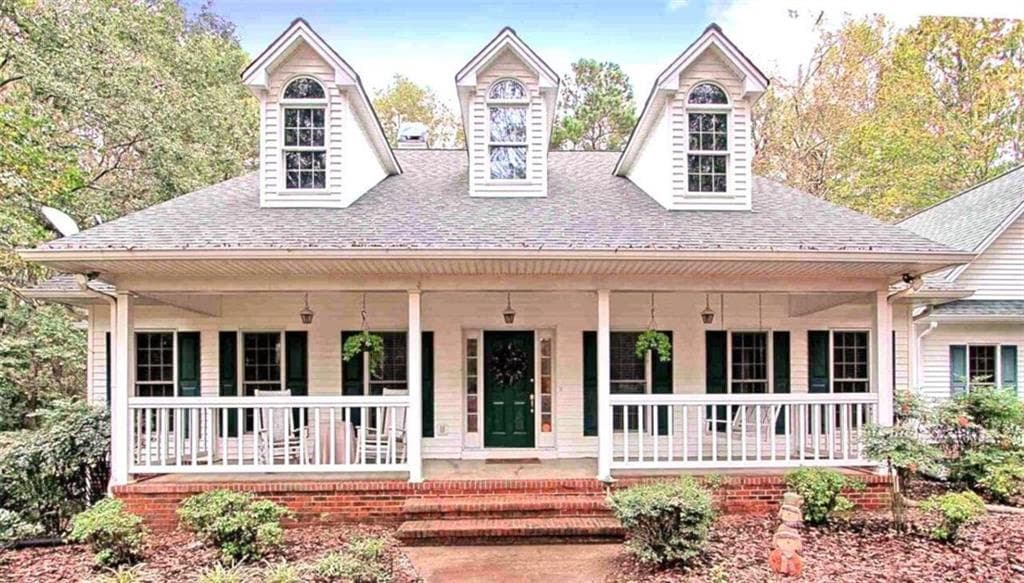 5 bedroom, 4 bathroom, 5,396 sq ft single family residence for sale at 6582 Aquila Drive, Morrow, GA 30260