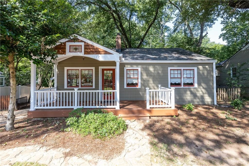 2 bedroom, 3 bathroom, 1,161 sq ft single family residence for sale at 152 Murray Hill Avenue, Atlanta, GA 30317