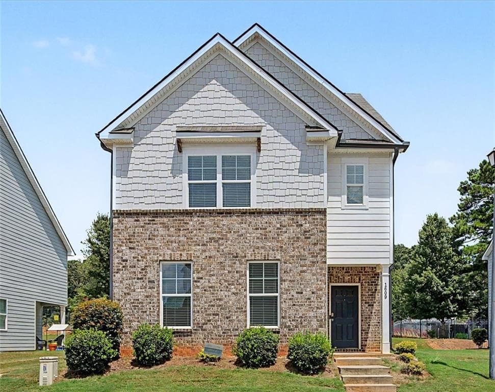 4 bedroom, 3 bathroom, 2,070 sq ft single family residence for sale at 1609 Meadow Crossing, East Point, GA 30344