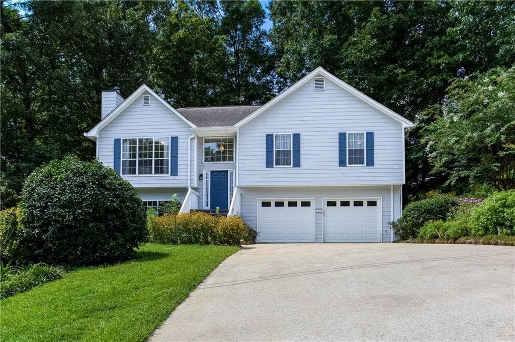 3 bedroom, 3 bathroom, 1,958 sq ft single family residence for sale at 3705 Winding Trail Court, Douglasville, GA 30135