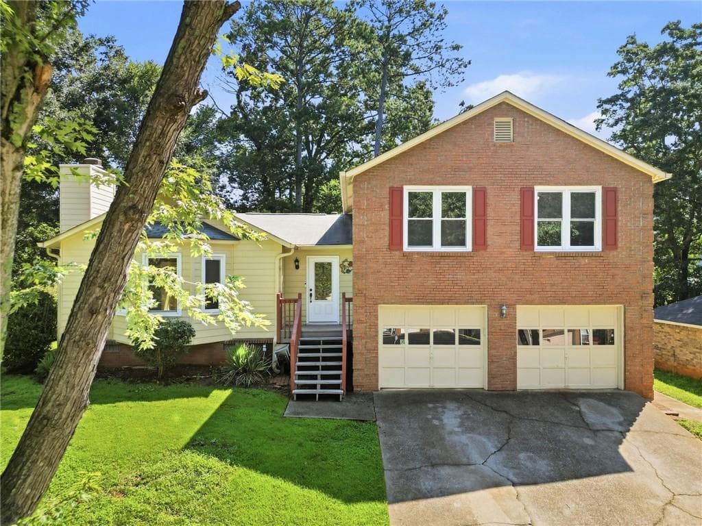 4 bedroom, 3 bathroom, 2,764 sq ft single family residence for sale at 440 Hunters Cove Court, Lawrenceville, GA 30044