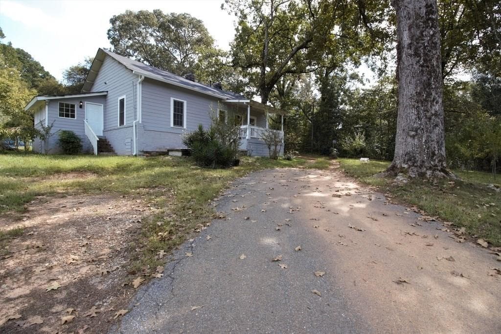 2 bedroom, 2 bathroom, 1,596 sq ft single family residence for sale at 2191 Palm Street, Canton, GA 30115