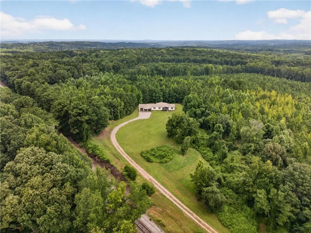 5 bedroom, 2 bathroom, 2,700 sq ft single family residence for sale at 85 Old Bushmill Road, Bremen, GA 30110