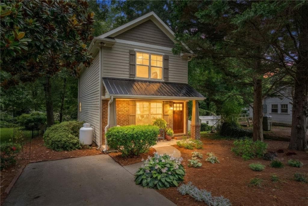 2 bedroom, 3 bathroom, 1,440 sq ft single family residence under contract at 336 Wood Street, Cornelia, GA 30531