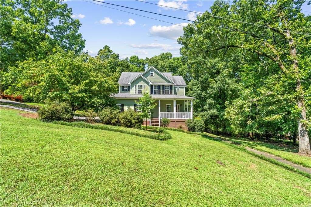 4 bedroom, 3 bathroom, 2,236 sq ft single family residence for sale at 185 Thornwood Drive, Calhoun, GA 30701