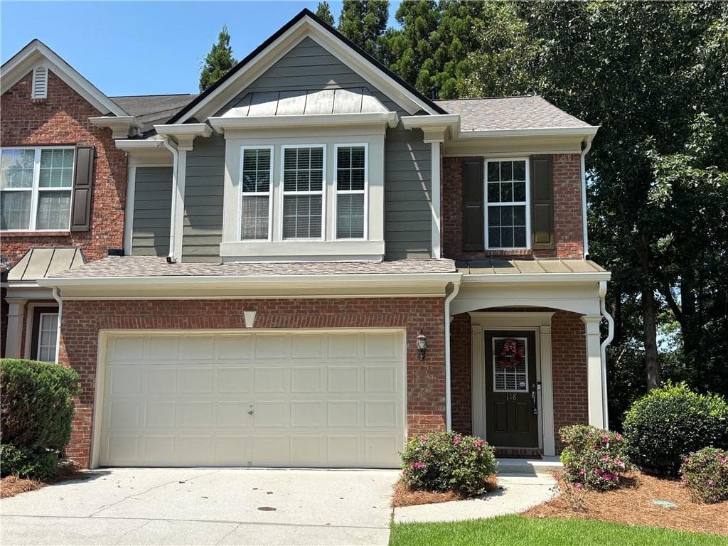 3 bedroom, 3 bathroom, 1,952 sq ft townhouse for sale at 5800 Oakdale Road 4, Mableton, GA 30126