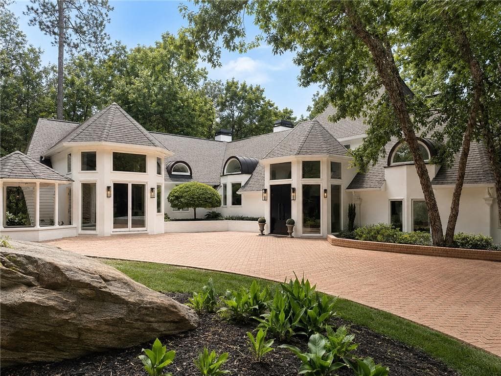 6 bedroom, 6 bathroom, 7,961 sq ft single family residence under contract at 3906 Paces Ferry Road, Atlanta, GA 30327