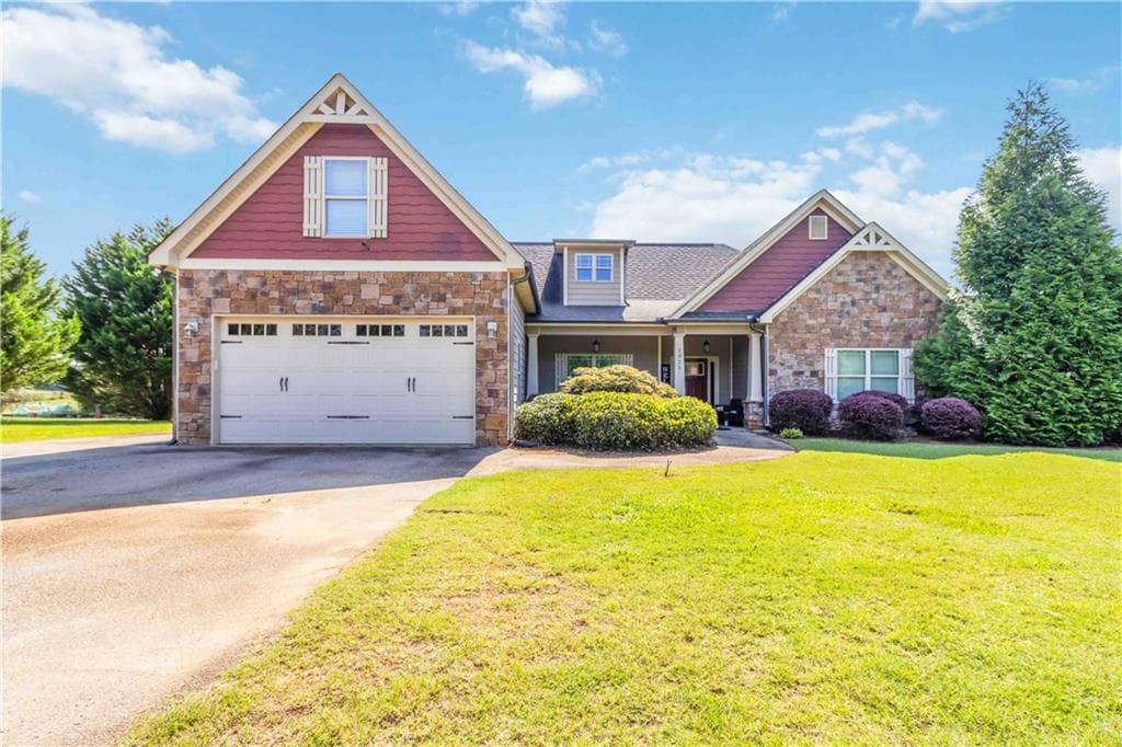 4 bedroom, 2 bathroom, 2,248 sq ft single family residence for sale at 2825 S Ola Road, Locust Grove, GA 30248
