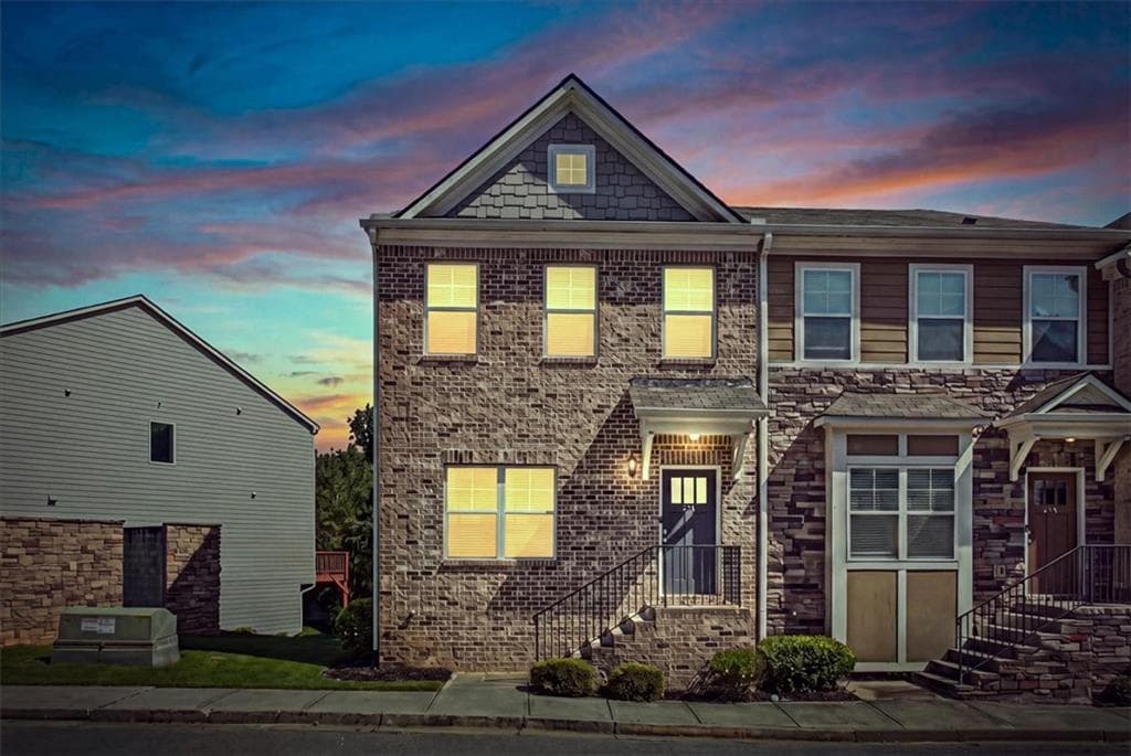 2 bedroom, 4 bathroom, 1,848 sq ft townhouse for sale at 256 Ismal Drive, Atlanta, GA 30331