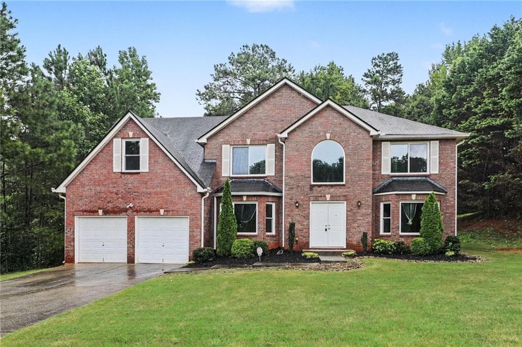 4 bedroom, 3 bathroom, 2,824 sq ft single family residence under contract at 1930 Winding Crossing Trail, Fairburn, GA 30213