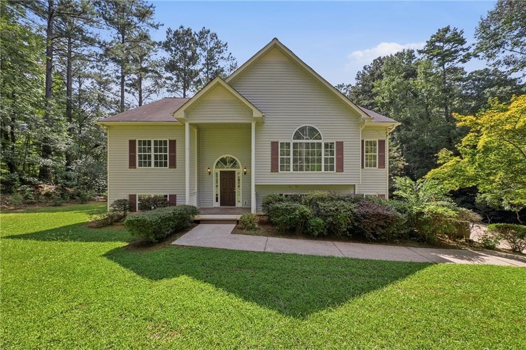 4 bedroom, 3 bathroom, 2,489 sq ft single family residence under contract at 4795 Liberty Road, Villa Rica, GA 30180