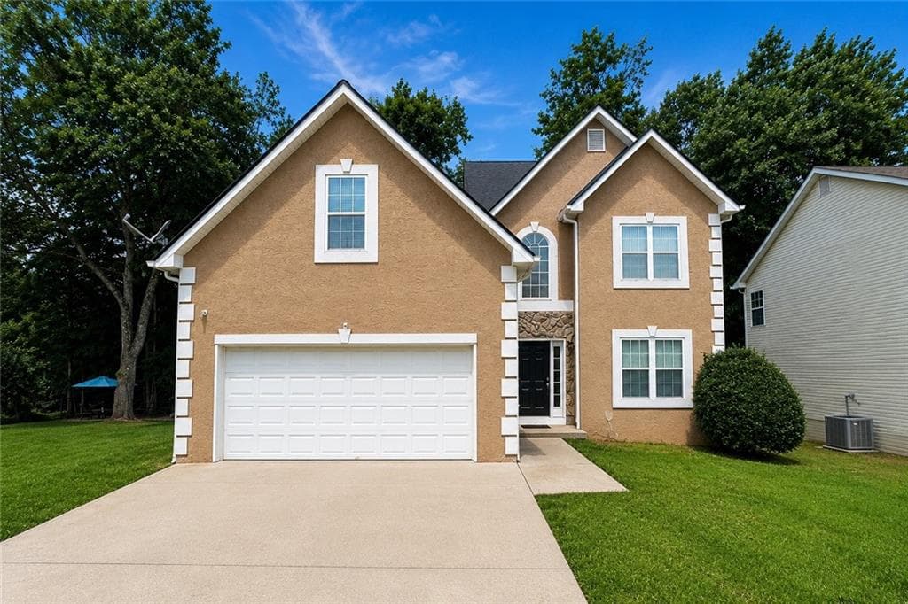 5 bedroom, 3 bathroom, 2,384 sq ft single family residence for sale at 2315 Lake Royale Drive, Riverdale, GA 30296