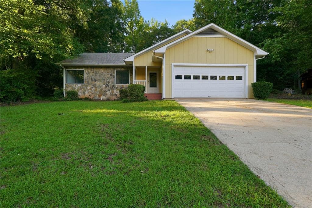 3 bedroom, 2 bathroom, 1,168 sq ft single family residence under contract at 140 Forrest Brook Drive, Palmetto, GA 30268