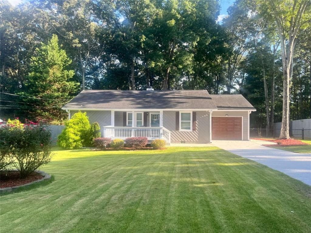 3 bedroom, 2 bathroom, 1,186 sq ft single family residence for sale at 6015 Sumter Drive, Douglasville, GA 30135