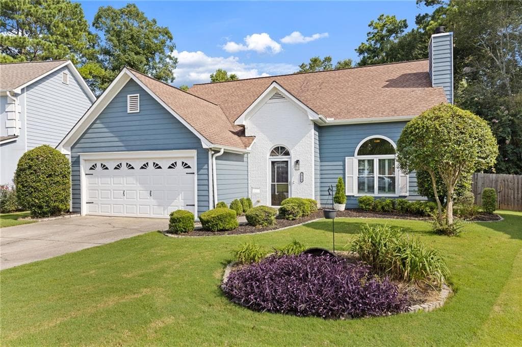 4 bedroom, 3 bathroom, 2,563 sq ft single family residence sold at 3915 Ivy Run Circle, Duluth, GA 30096