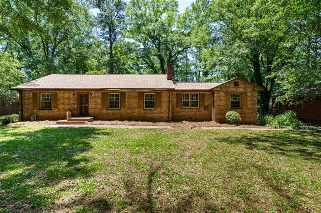 4 bedroom, 2 bathroom, 1,847 sq ft single family residence for sale at 3240 Benjamin E Mays Drive, Atlanta, GA 30311
