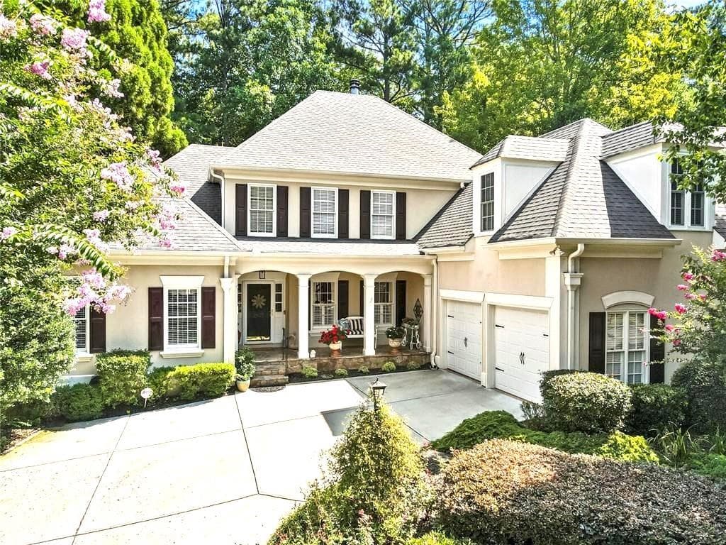 4 bedroom, 3 bathroom, 3,044 sq ft single family residence for sale at 2825 Gleneagles Pointe, Alpharetta, GA 30005