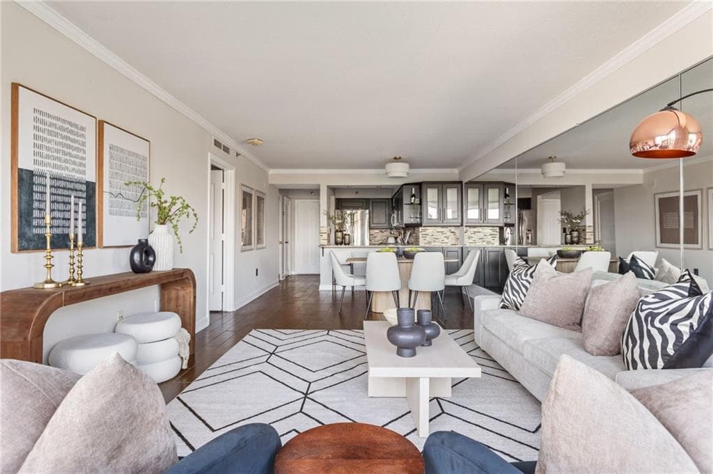 1 bedroom, 1 bathroom, 807 sq ft condominium for sale at 2870 Pharr Court South 1109, Atlanta, GA 30305