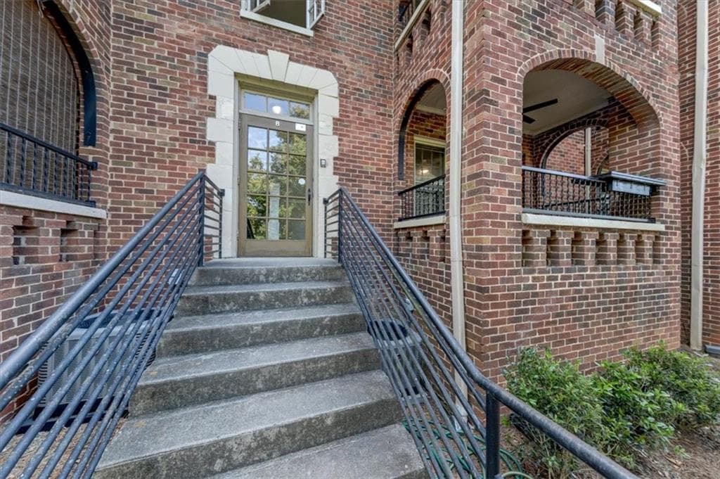 1 bedroom, 1 bathroom, 560 sq ft condominium for sale at 795 Ponce De Leon Place B1, Atlanta, GA 30306