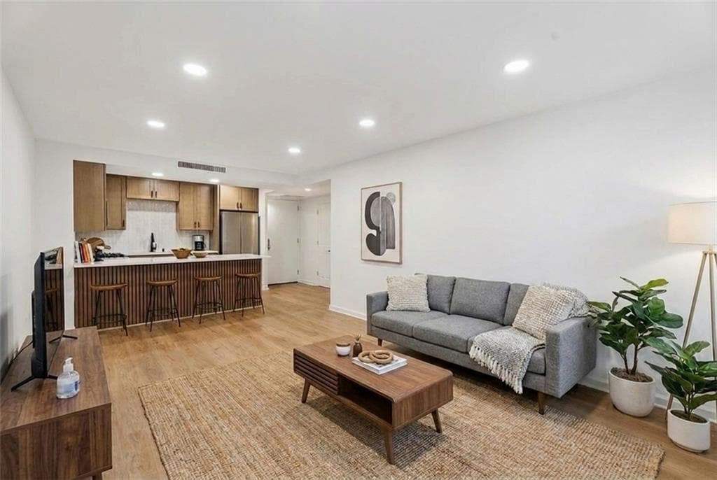 1 bedroom, 1 bathroom, 642 sq ft condominium for sale at 2965 Pharr Court South 118, Atlanta, GA 30305